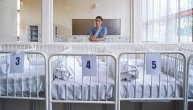 Pamätám si, ako sa hovorilo, že na východe sa dejú všelijaké čudné veci: Film, ktorý vás vráti do socializmu - nesúdi, no núti premýšľať 